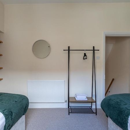 Milton Stays - Cosy 2 Bed House, 15 Min Walk To York City Center, For Up To 6 - With Period Features, Fireplace, Superfast Wi-Fi, Private Garden, Free On Street Parking Экстерьер фото