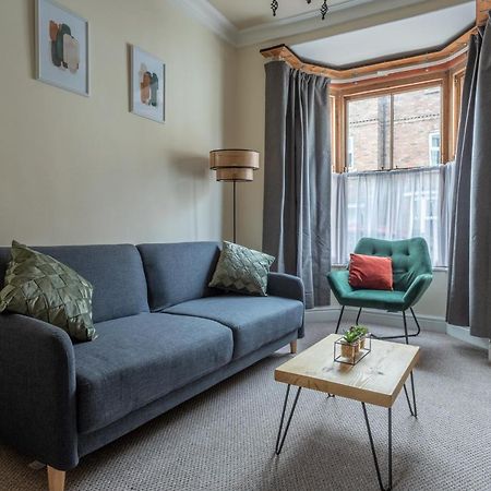 Milton Stays - Cosy 2 Bed House, 15 Min Walk To York City Center, For Up To 6 - With Period Features, Fireplace, Superfast Wi-Fi, Private Garden, Free On Street Parking Экстерьер фото