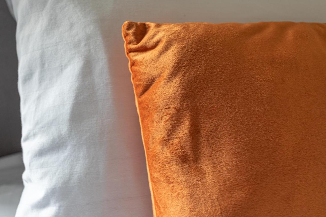 Milton Stays - Cosy 2 Bed House, 15 Min Walk To York City Center, For Up To 6 - With Period Features, Fireplace, Superfast Wi-Fi, Private Garden, Free On Street Parking Экстерьер фото
