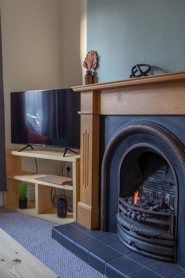 Milton Stays - Cosy 2 Bed House, 15 Min Walk To York City Center, For Up To 6 - With Period Features, Fireplace, Superfast Wi-Fi, Private Garden, Free On Street Parking Экстерьер фото