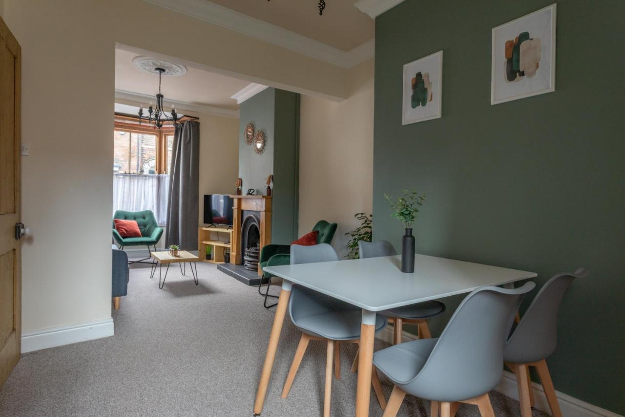 Milton Stays - Cosy 2 Bed House, 15 Min Walk To York City Center, For Up To 6 - With Period Features, Fireplace, Superfast Wi-Fi, Private Garden, Free On Street Parking Экстерьер фото