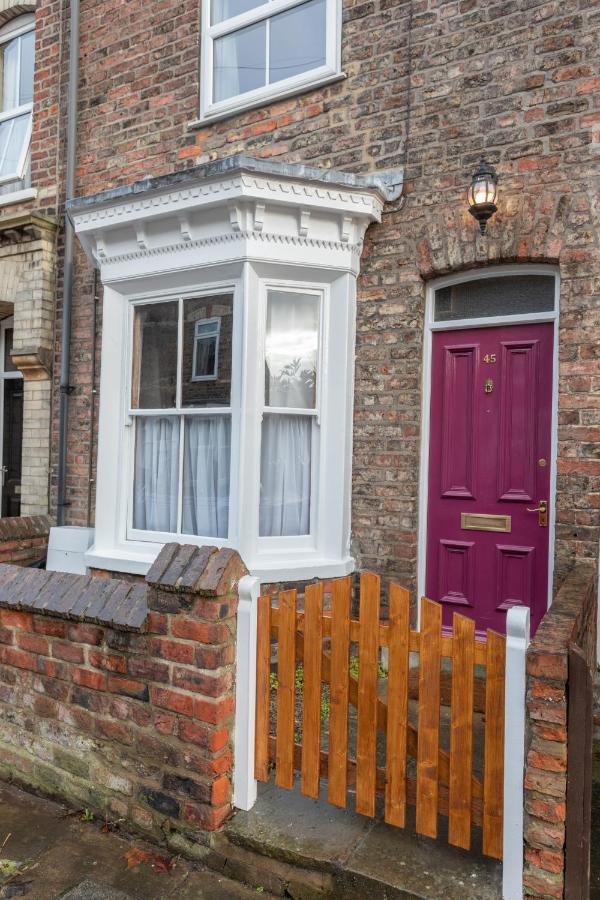 Milton Stays - Cosy 2 Bed House, 15 Min Walk To York City Center, For Up To 6 - With Period Features, Fireplace, Superfast Wi-Fi, Private Garden, Free On Street Parking Экстерьер фото